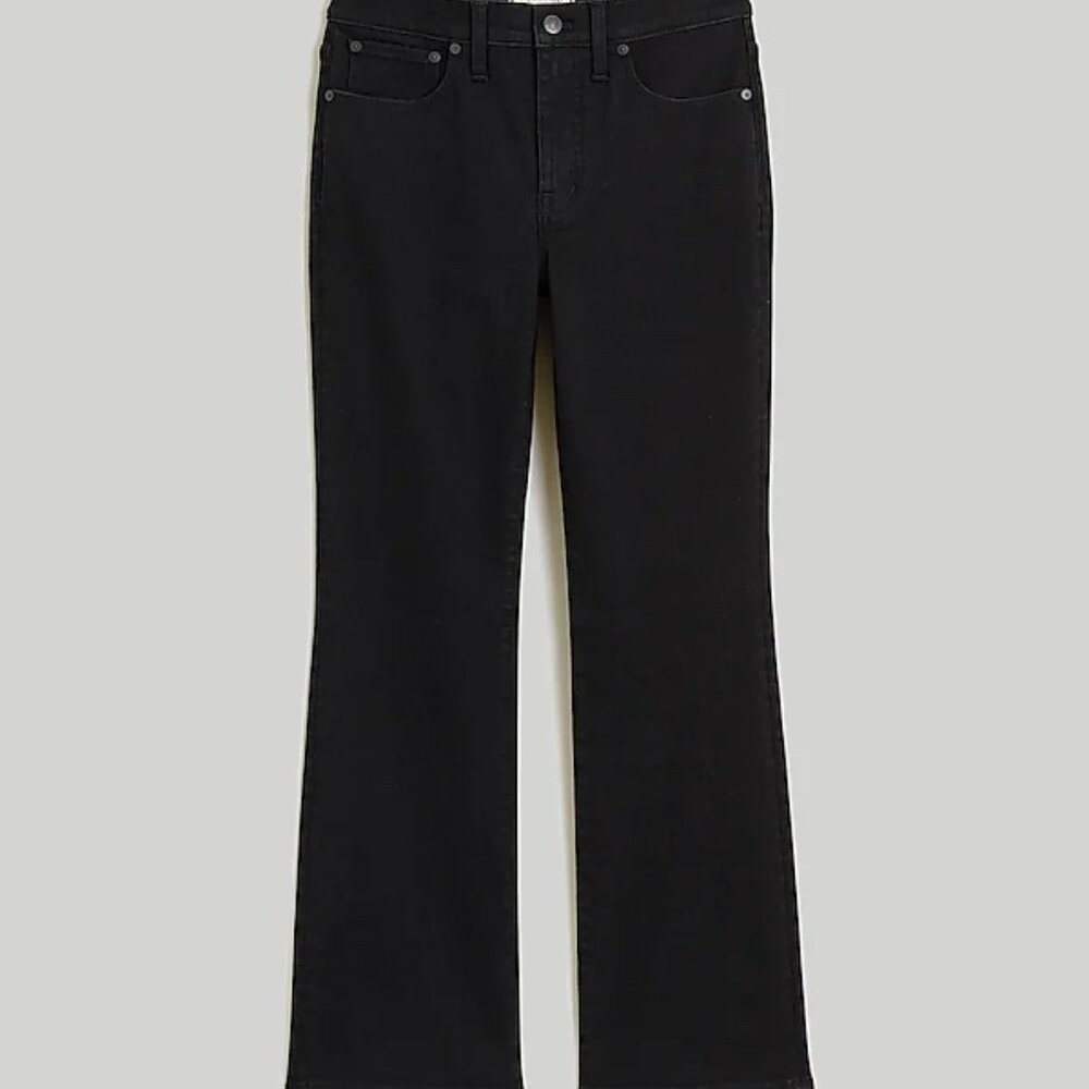 Mid Rise Kick Out Jeans